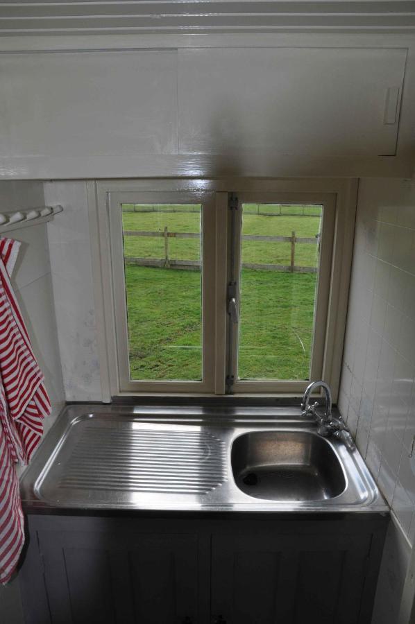 Gypsy Waggon - A Villa On Wheels Амстердам Екстериор снимка